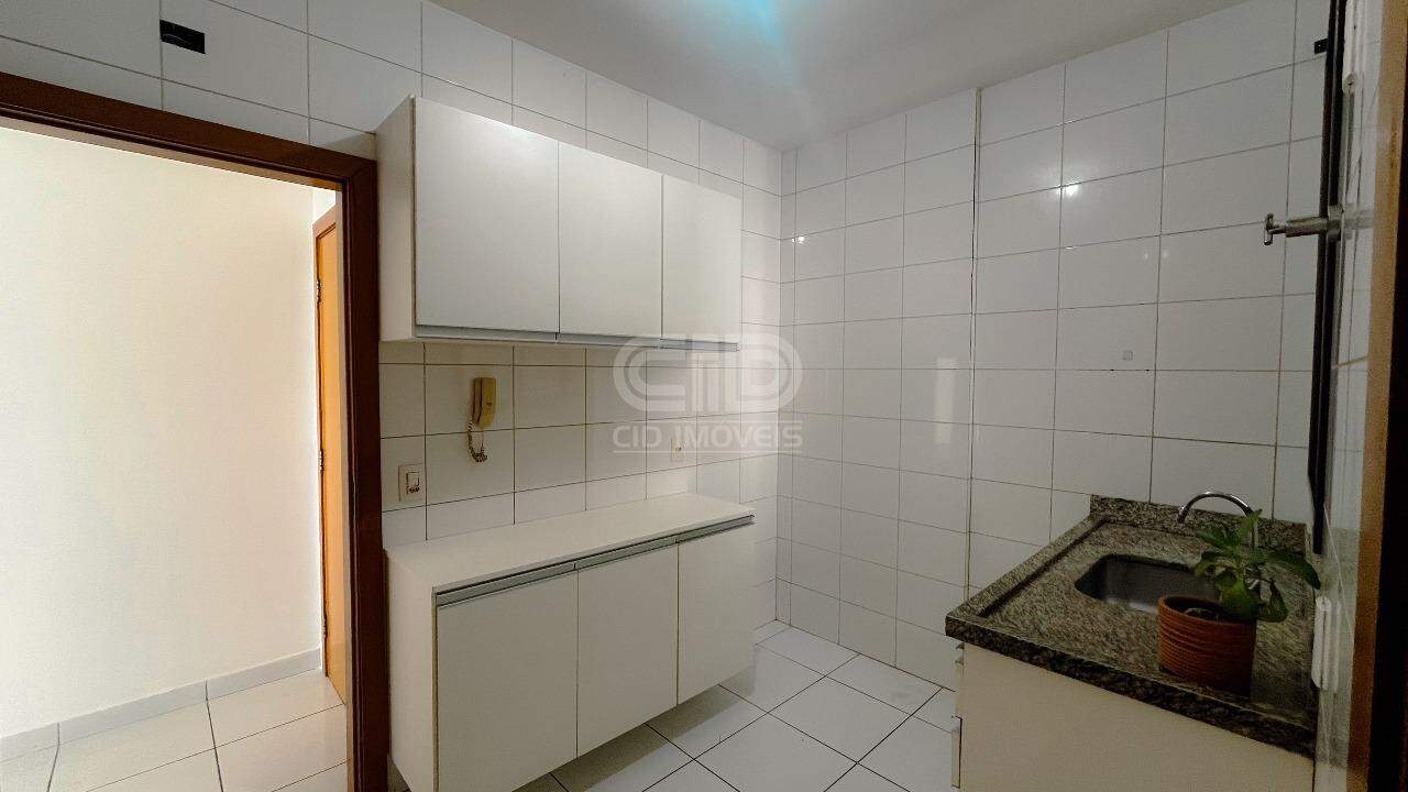 Apartamento à venda com 3 quartos, 85m² - Foto 4