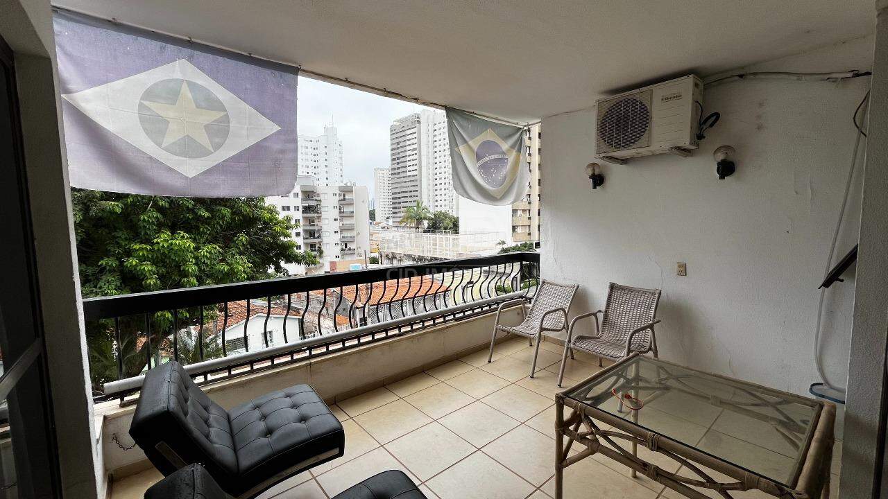 Apartamento à venda com 3 quartos, 224m² - Foto 2