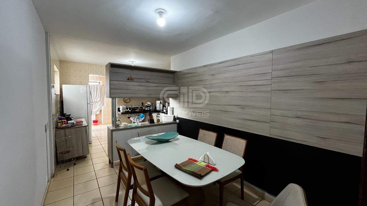 Apartamento à venda com 3 quartos, 224m² - Foto 5