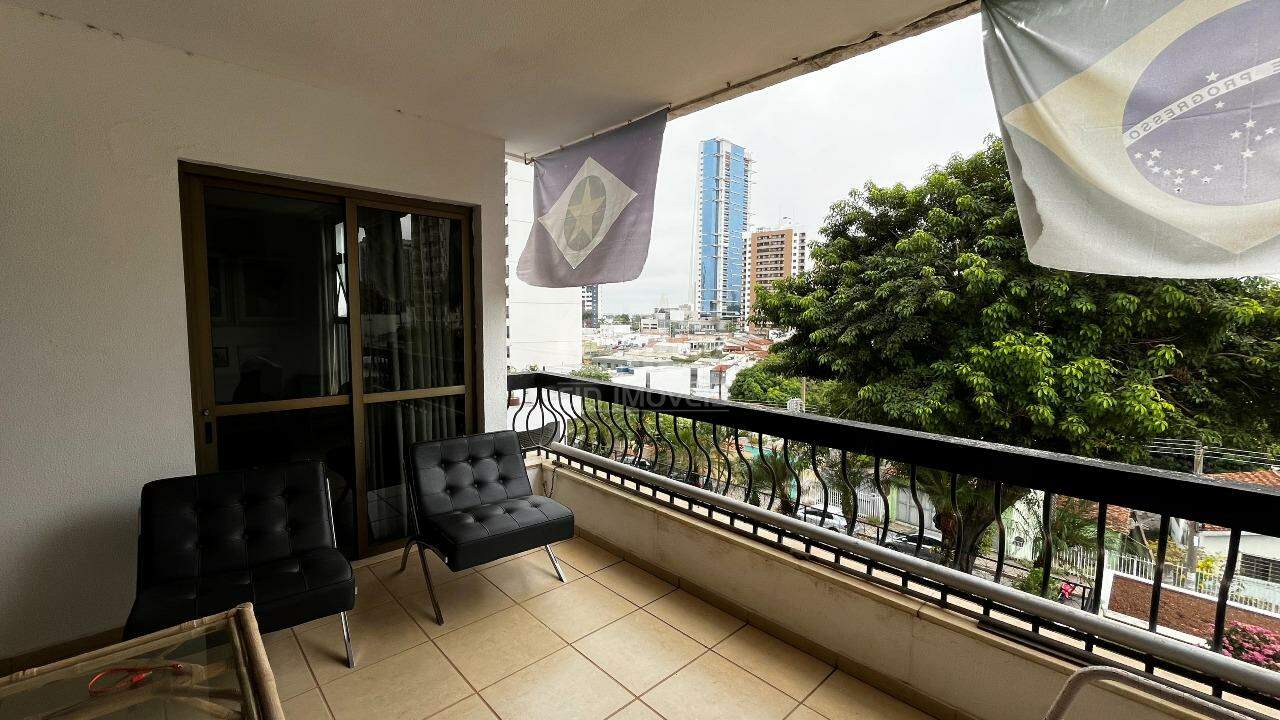 Apartamento à venda com 3 quartos, 224m² - Foto 3