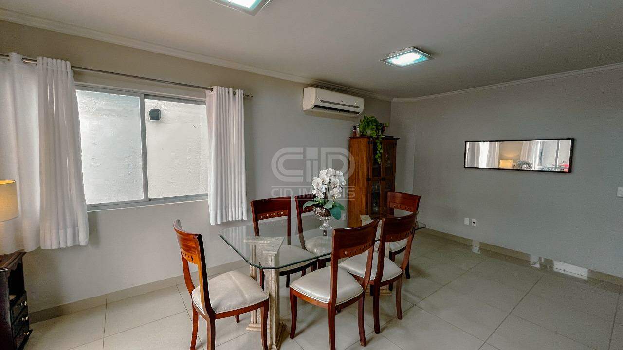 Casa de Condomínio à venda com 4 quartos, 202m² - Foto 4