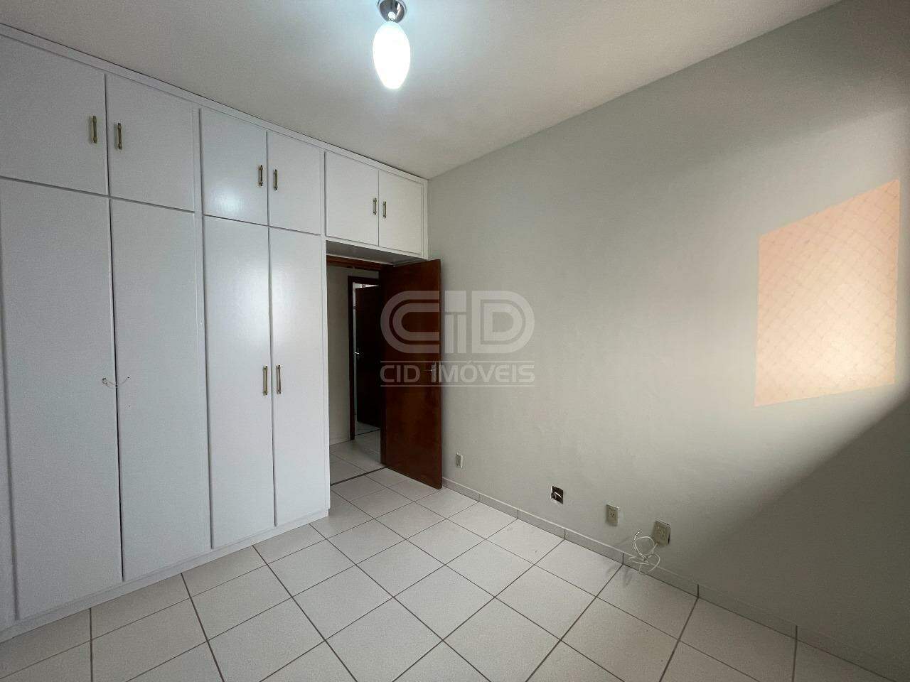 Apartamento para alugar com 3 quartos, 100m² - Foto 21