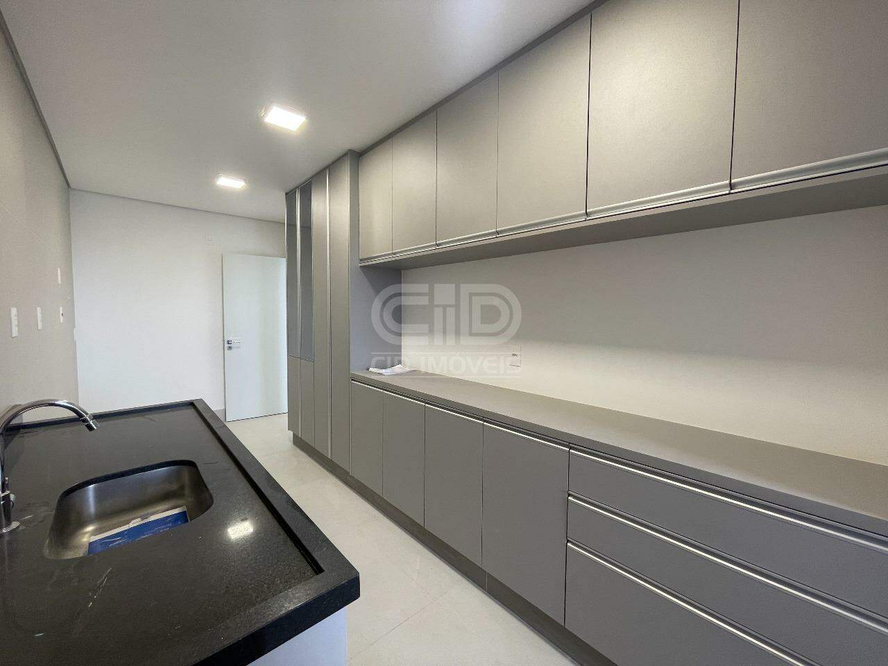 Apartamento para alugar com 3 quartos, 132m² - Foto 7