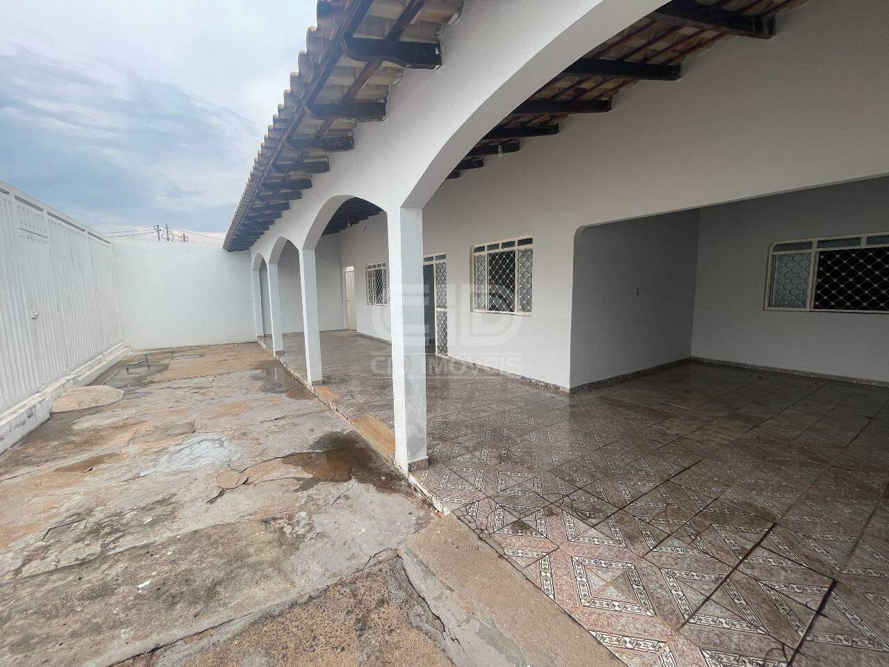 Casa à venda com 3 quartos, 159m² - Foto 2