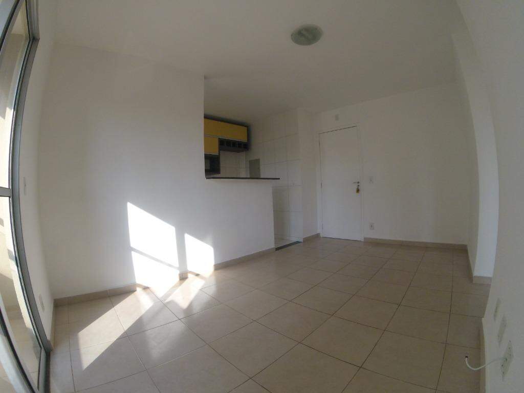 Apartamento à venda com 2 quartos, 68m² - Foto 3
