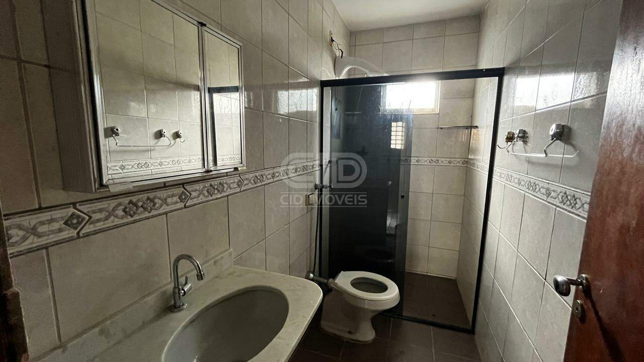 Casa à venda com 3 quartos, 600m² - Foto 6