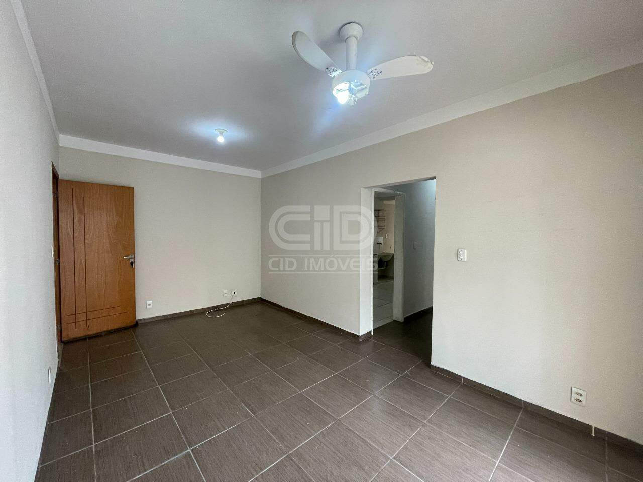 Apartamento para alugar com 2 quartos, 70m² - Foto 1