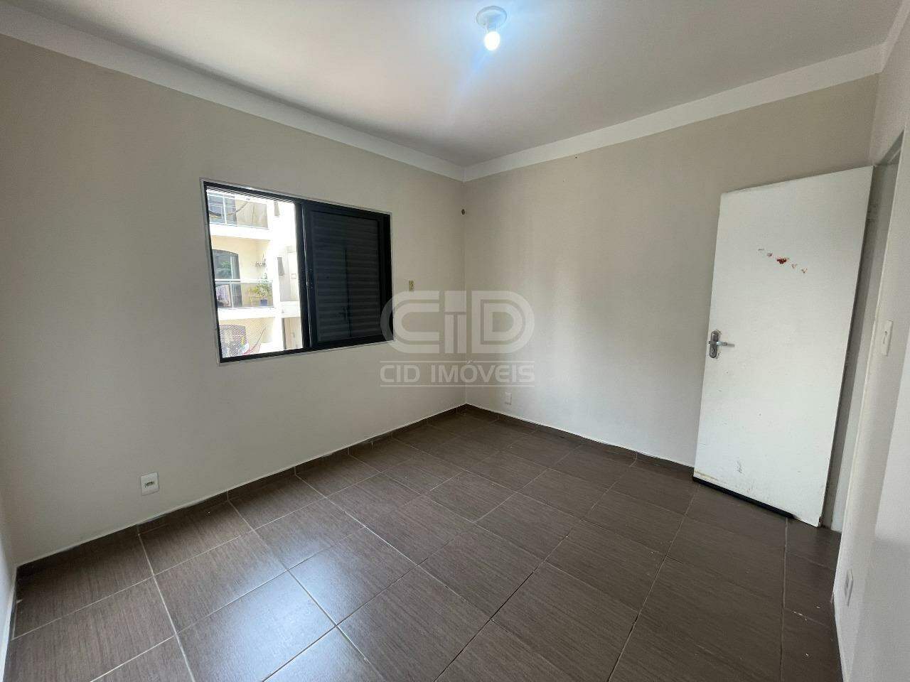 Apartamento para alugar com 2 quartos, 70m² - Foto 15