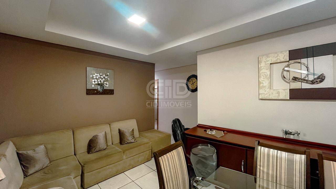 Casa à venda com 3 quartos, 220m² - Foto 4