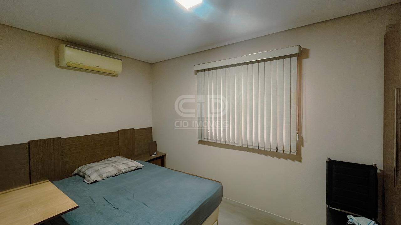 Casa à venda com 3 quartos, 220m² - Foto 10