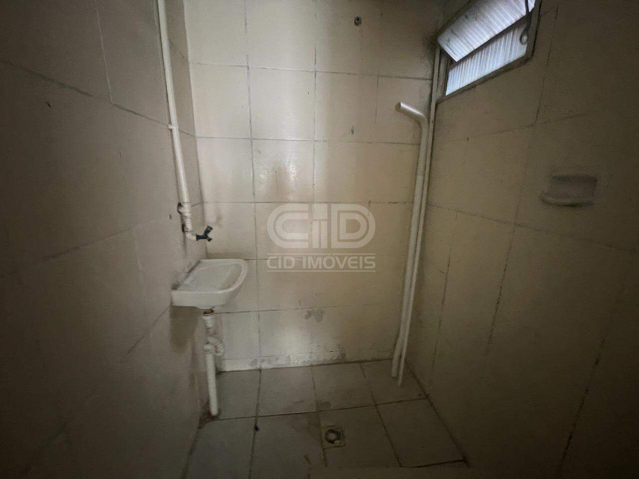 Sobrado para alugar com 2 quartos, 257m² - Foto 4