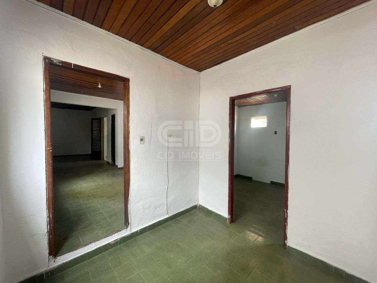 Casa para alugar com 2 quartos, 117m² - Foto 11