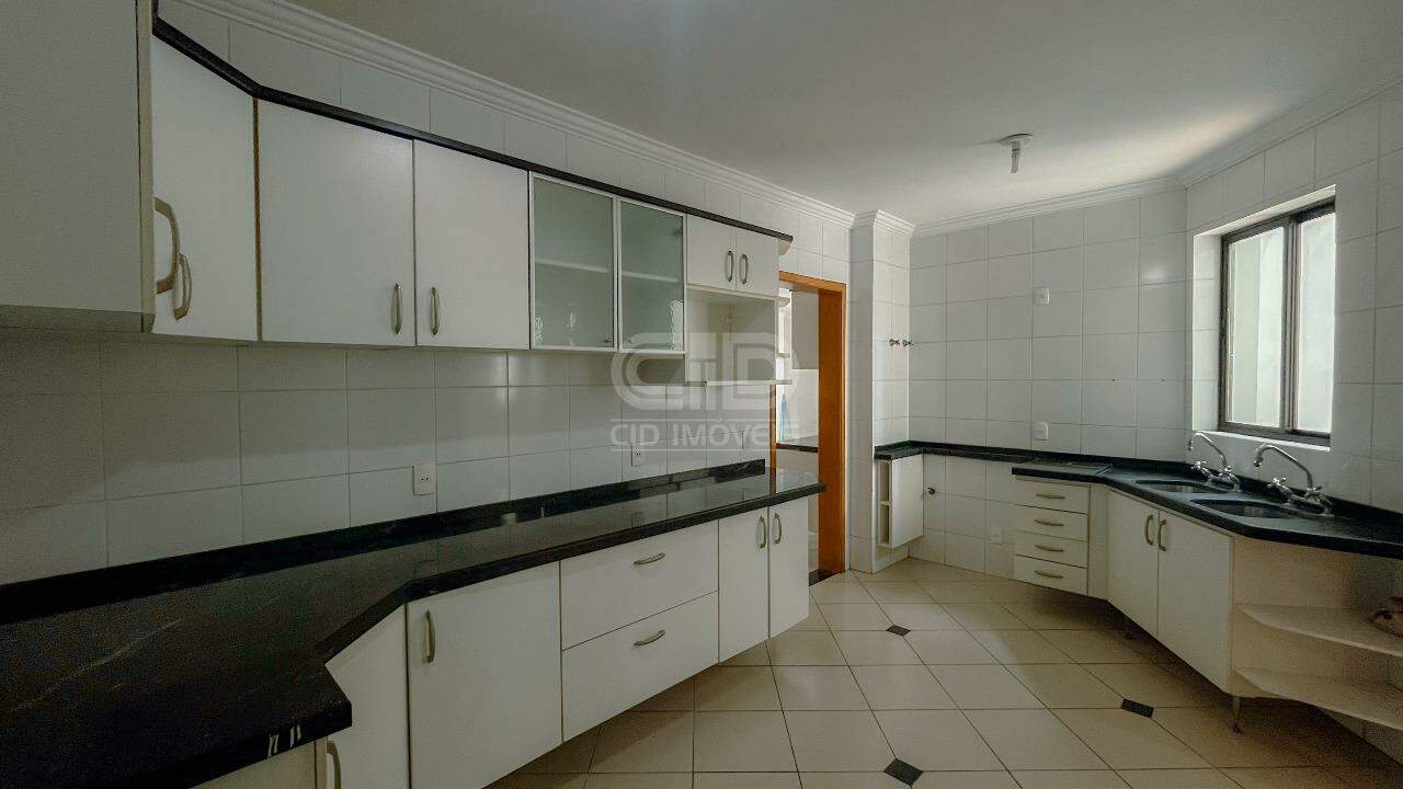 Apartamento à venda com 4 quartos, 258m² - Foto 14