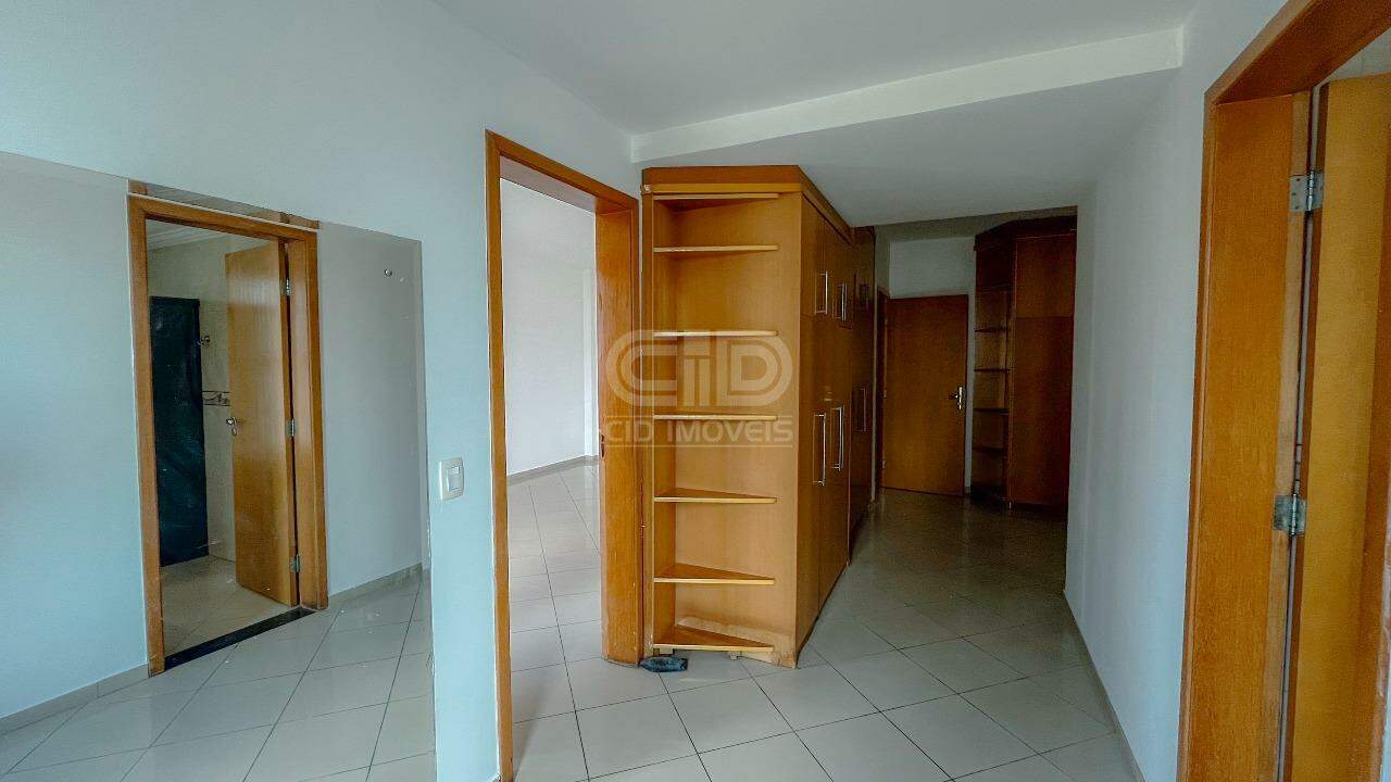 Apartamento à venda com 4 quartos, 258m² - Foto 18