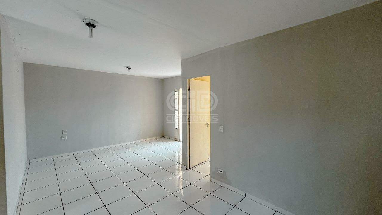 Casa à venda com 2 quartos, 58m² - Foto 2