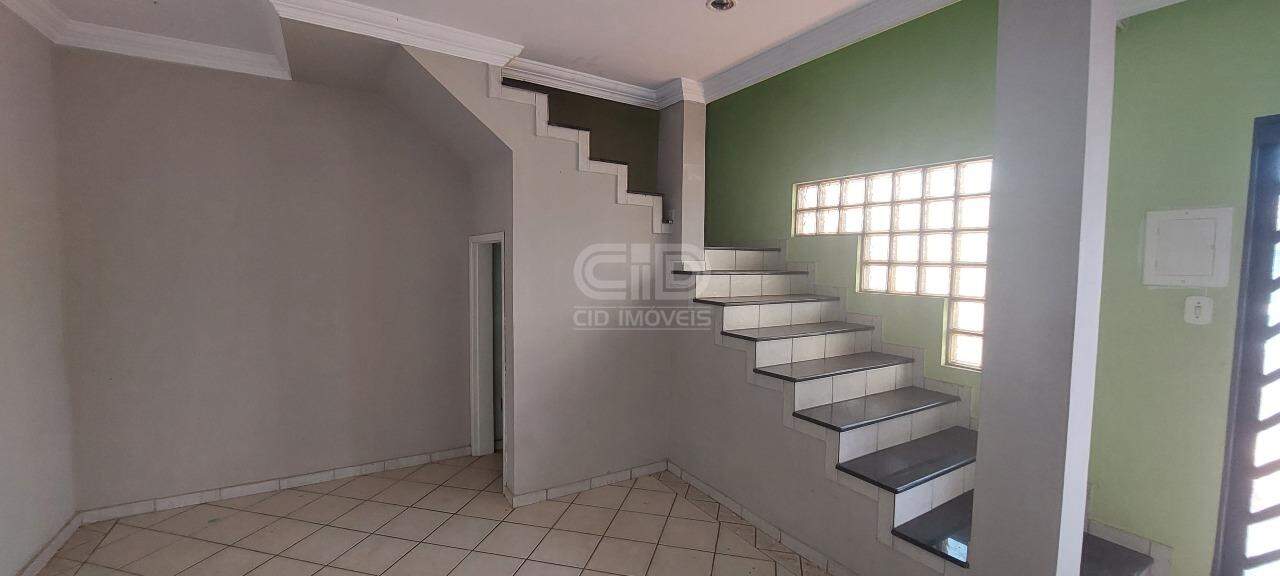 Sobrado à venda com 3 quartos, 280m² - Foto 2