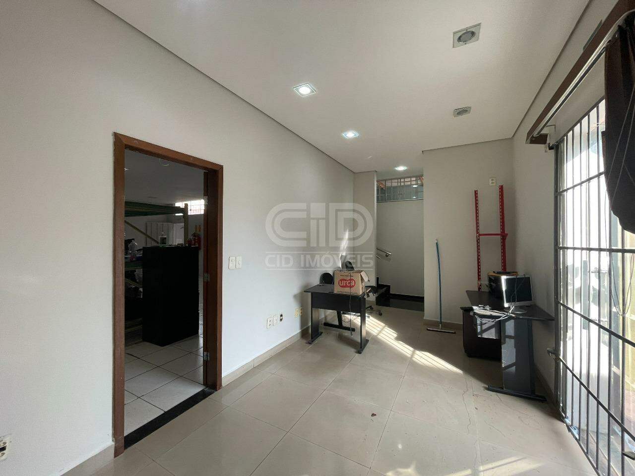 Prédio Inteiro para alugar, 251m² - Foto 3