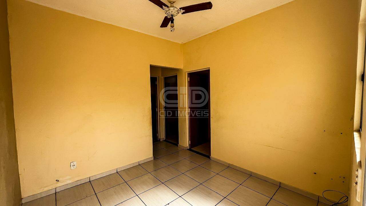 Casa à venda com 2 quartos, 37m² - Foto 2