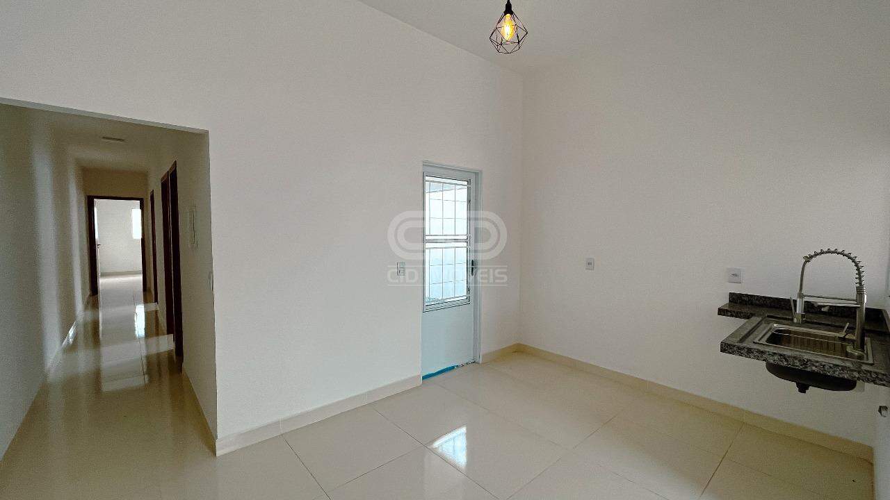 Casa à venda com 3 quartos, 95m² - Foto 3