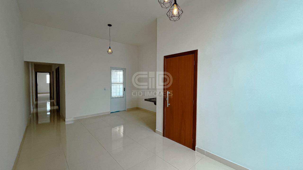 Casa à venda com 3 quartos, 95m² - Foto 2