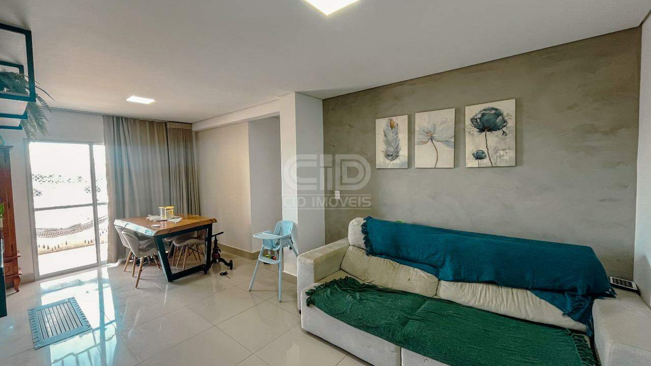 Apartamento à venda com 3 quartos, 97m² - Foto 1