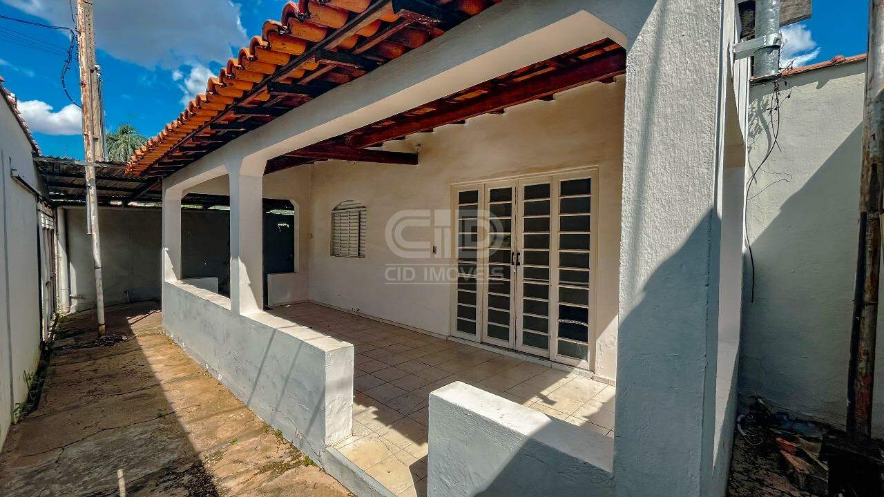 Casa à venda, 348m² - Foto 1