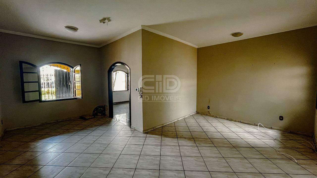 Casa à venda com 3 quartos, 197m² - Foto 14