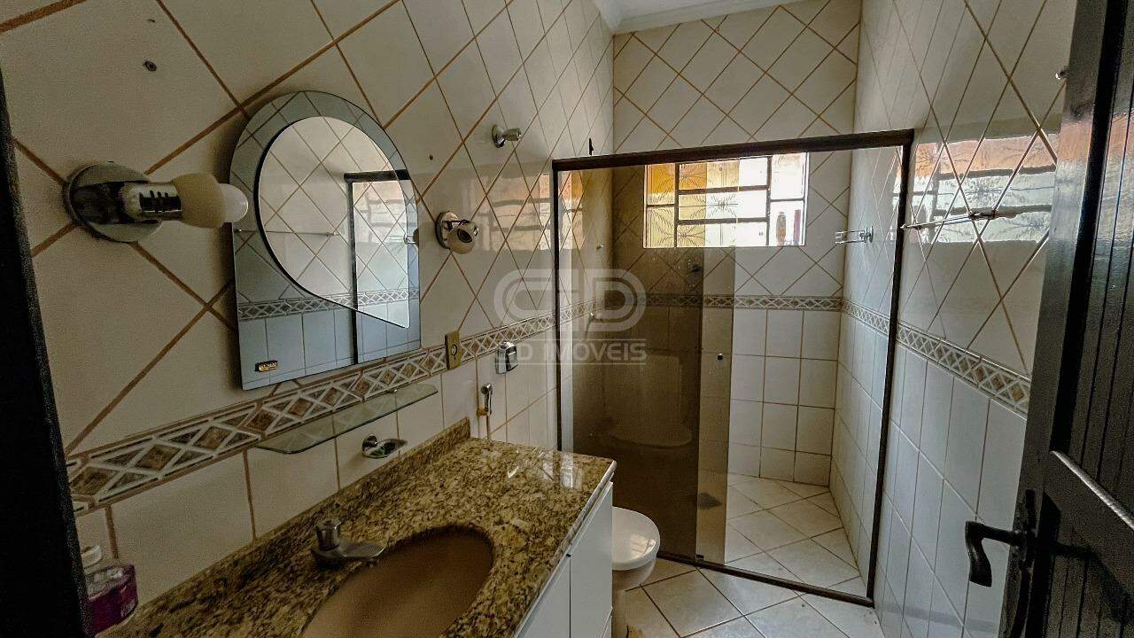 Casa à venda com 3 quartos, 197m² - Foto 13