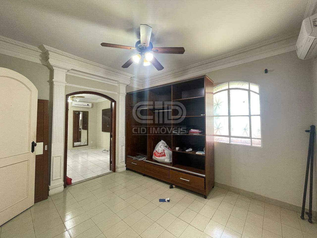 Casa para alugar com 8 quartos, 594m² - Foto 10