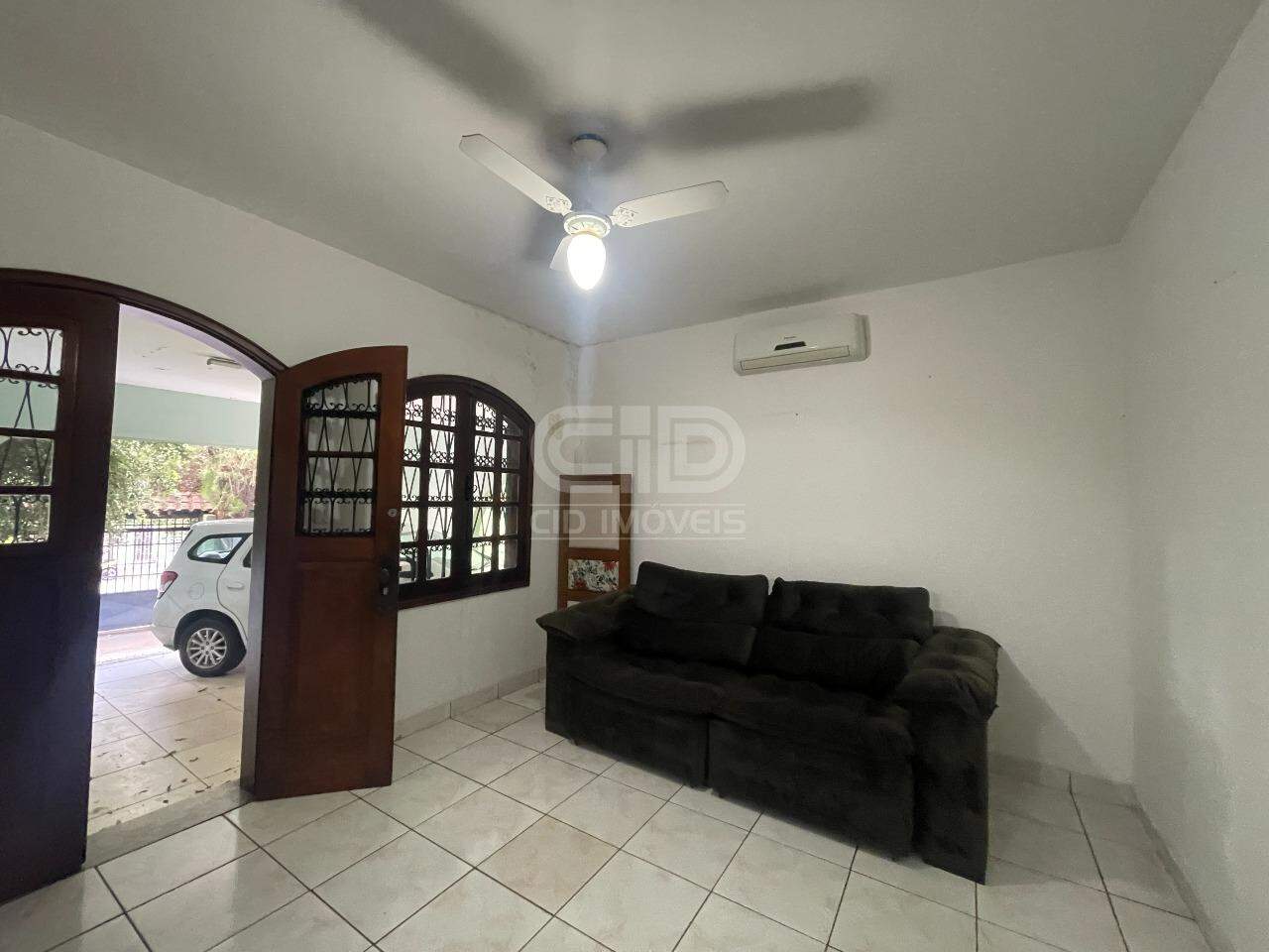 Casa para alugar com 8 quartos, 594m² - Foto 2