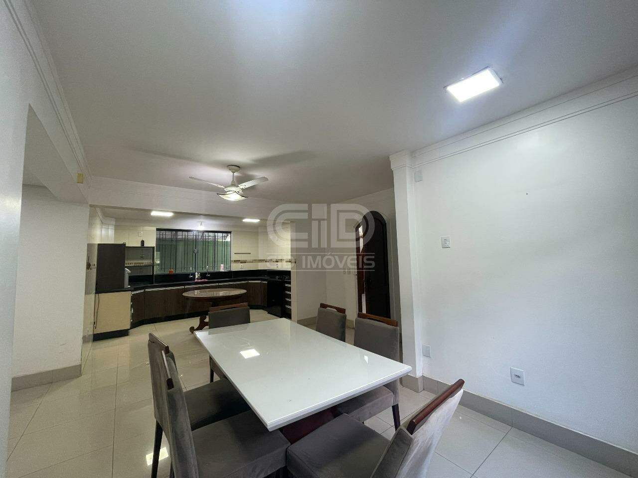 Casa para alugar com 8 quartos, 594m² - Foto 24