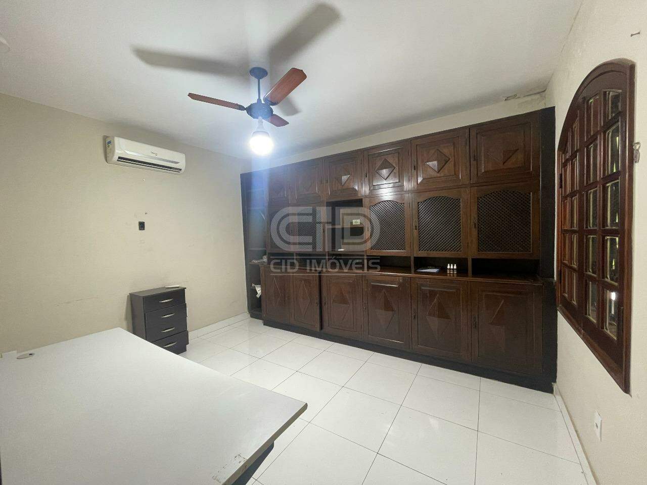 Casa para alugar com 8 quartos, 594m² - Foto 7