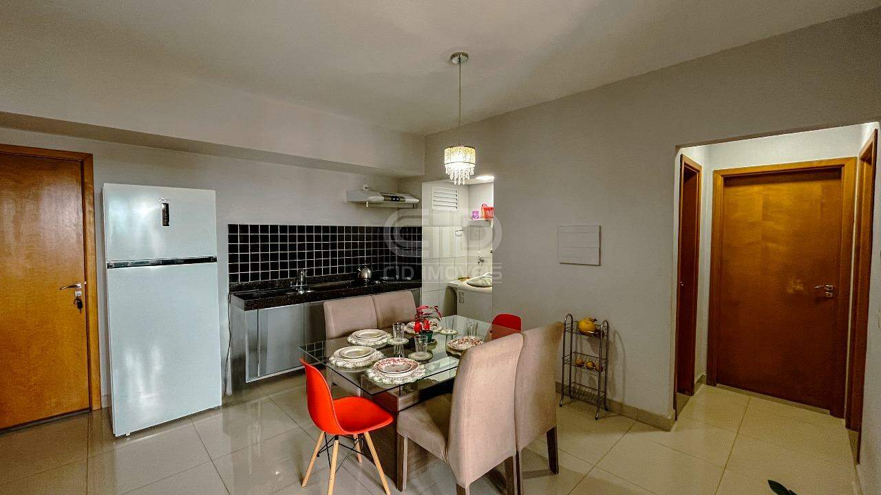 Apartamento à venda com 2 quartos, 78m² - Foto 2