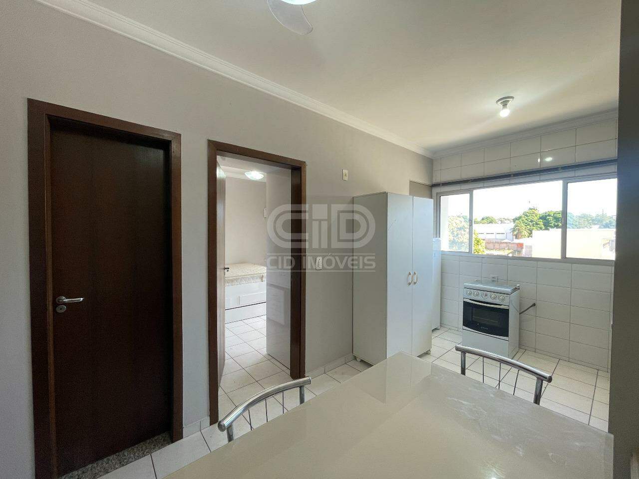 Apartamento à venda com 1 quarto, 35m² - Foto 2