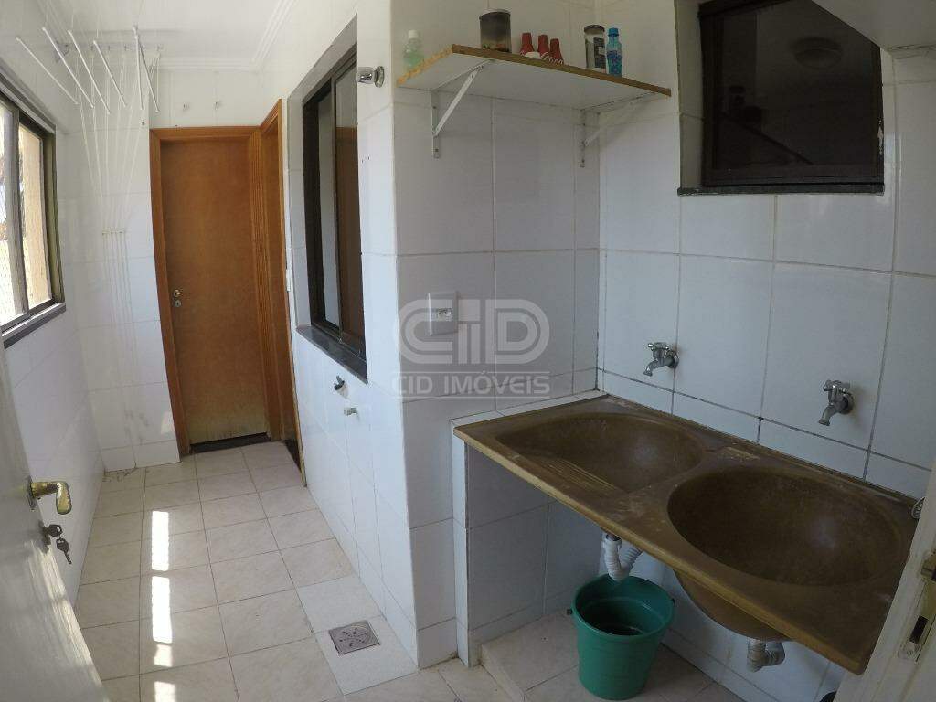 Apartamento à venda com 3 quartos, 245m² - Foto 12