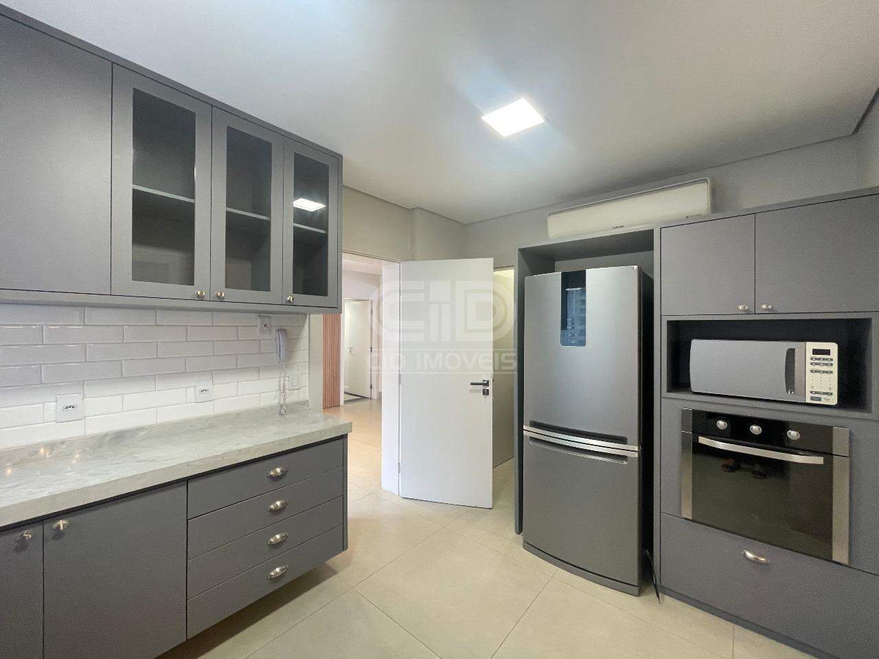 Apartamento para alugar com 4 quartos, 335m² - Foto 9