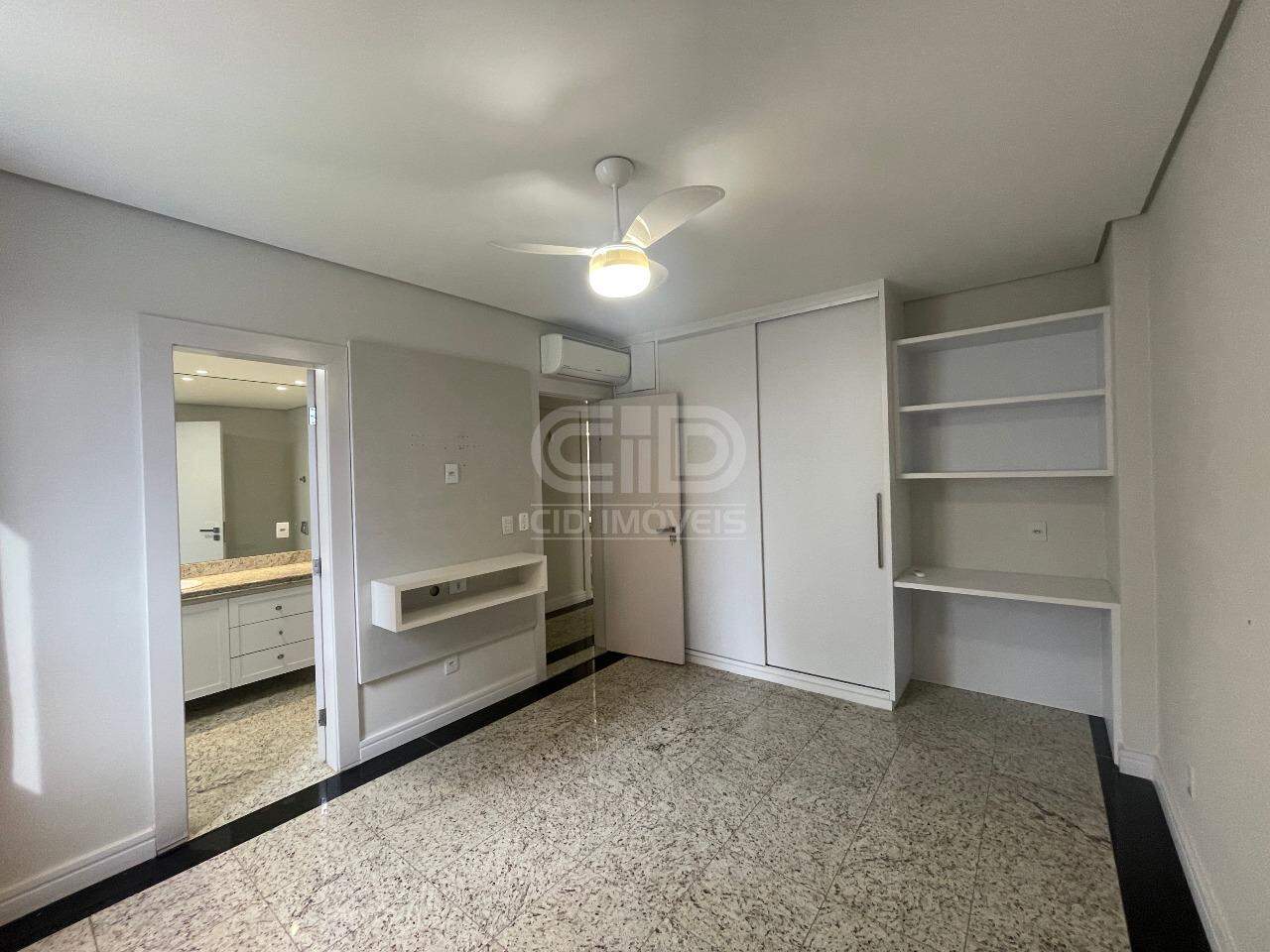 Apartamento para alugar com 4 quartos, 335m² - Foto 18