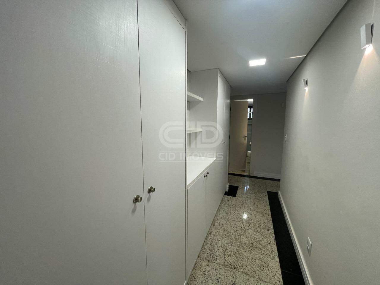 Apartamento para alugar com 4 quartos, 335m² - Foto 13