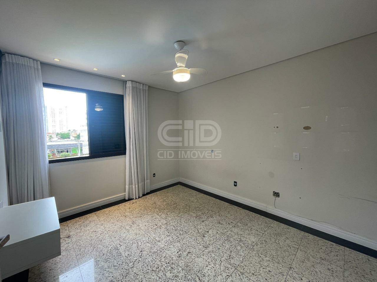 Apartamento para alugar com 4 quartos, 335m² - Foto 25