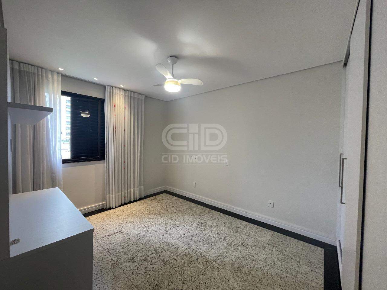 Apartamento para alugar com 4 quartos, 335m² - Foto 14