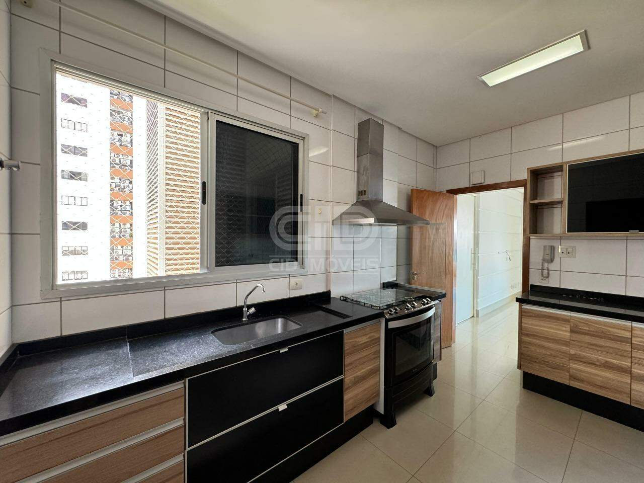 Apartamento à venda com 3 quartos, 141m² - Foto 9