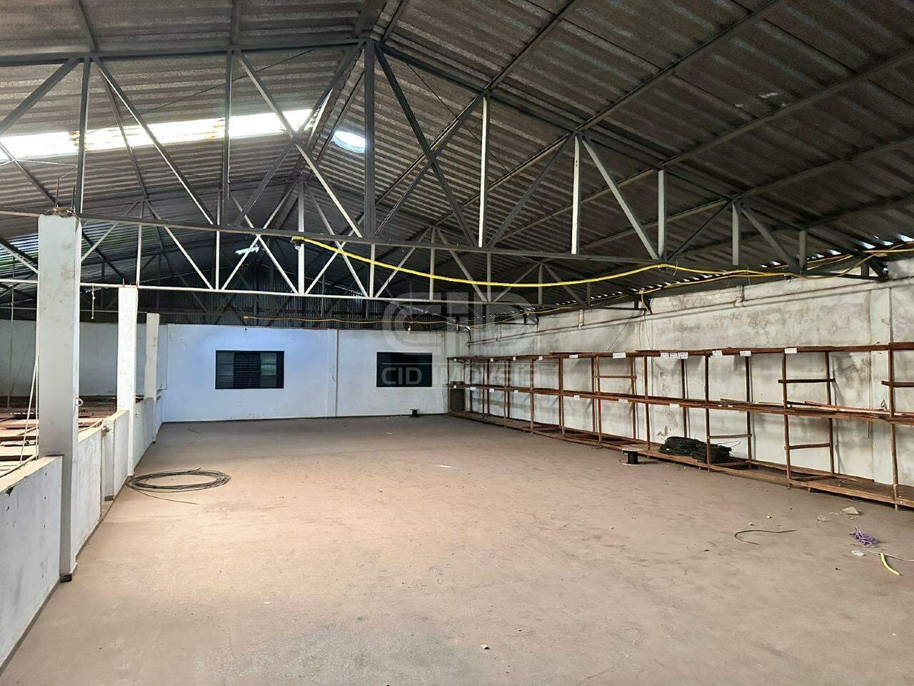 Depósito-Galpão-Armazém para alugar, 750m² - Foto 4