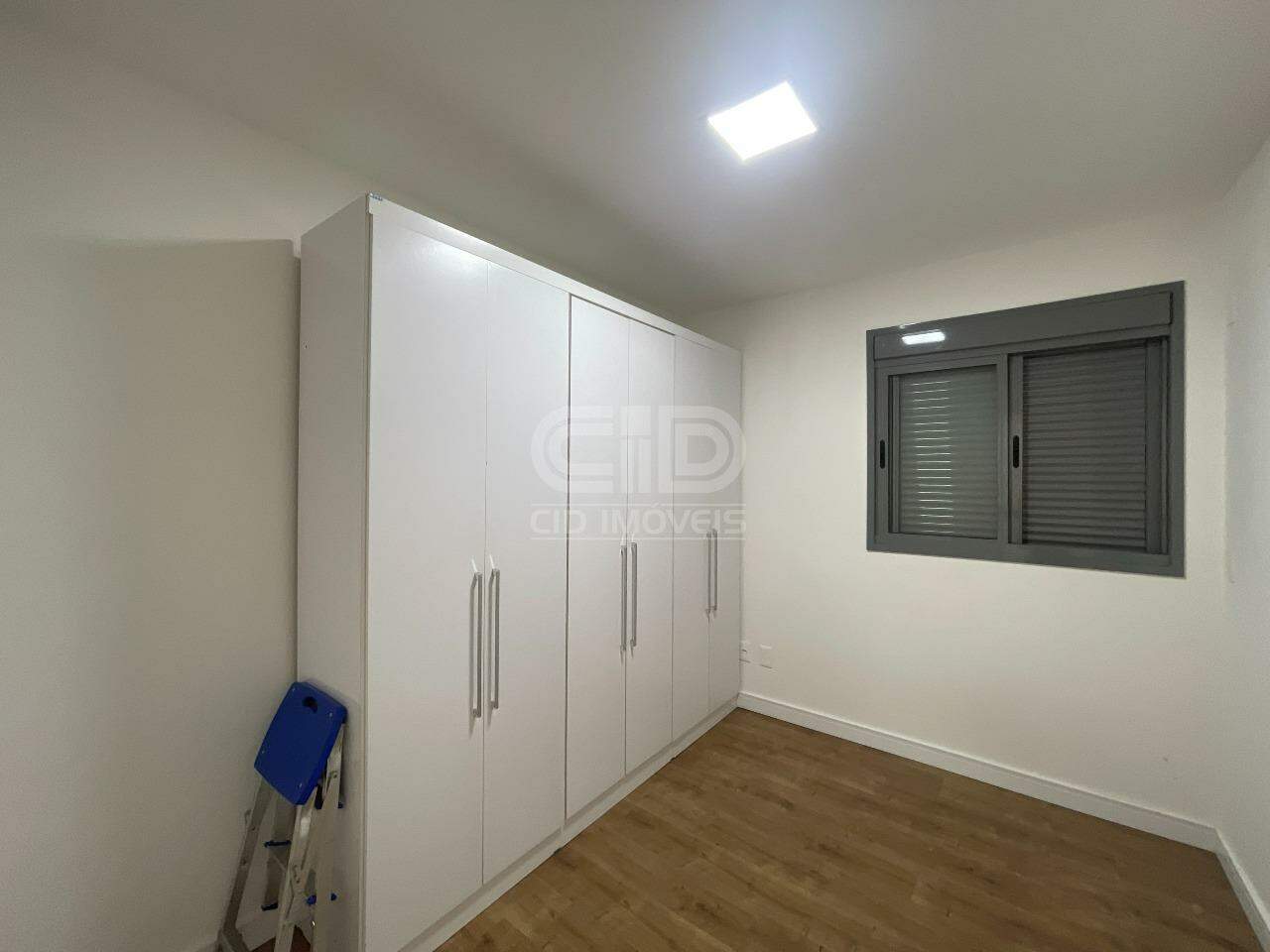 Apartamento para alugar com 3 quartos, 105m² - Foto 13