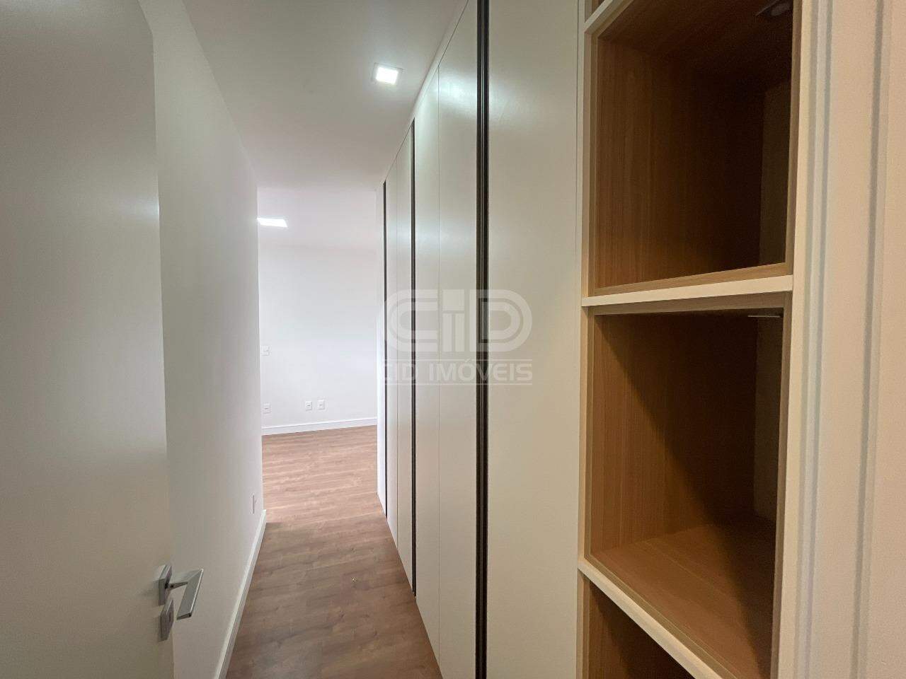 Apartamento para alugar com 3 quartos, 105m² - Foto 7