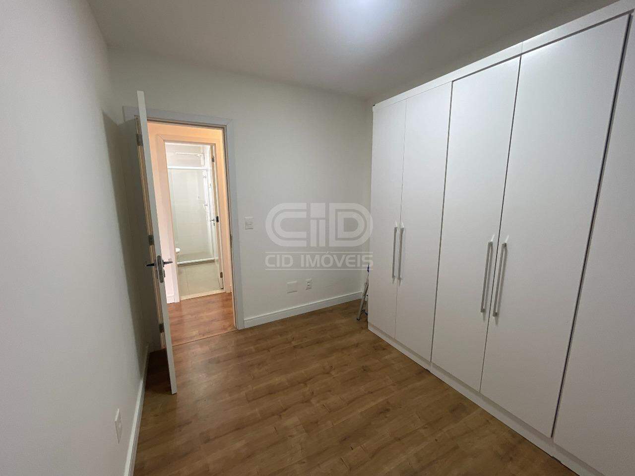 Apartamento para alugar com 3 quartos, 105m² - Foto 14