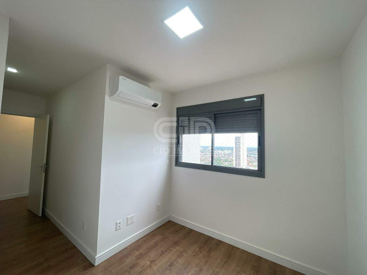 Apartamento para alugar com 3 quartos, 105m² - Foto 11