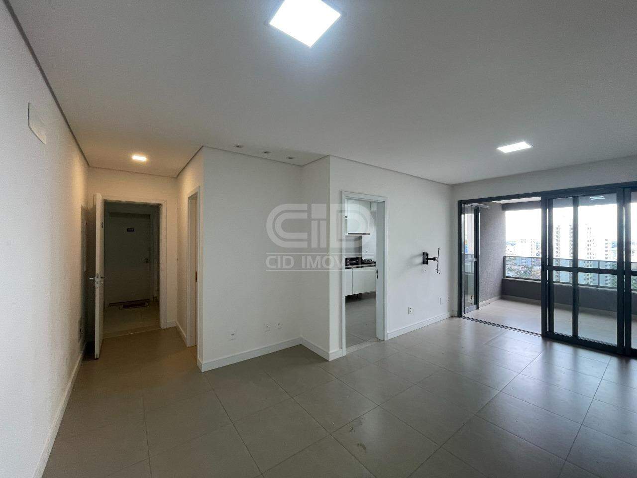 Apartamento para alugar com 3 quartos, 105m² - Foto 2