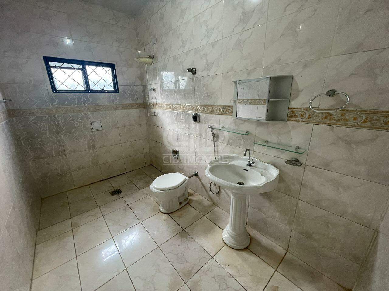 Casa para alugar com 2 quartos, 182m² - Foto 14