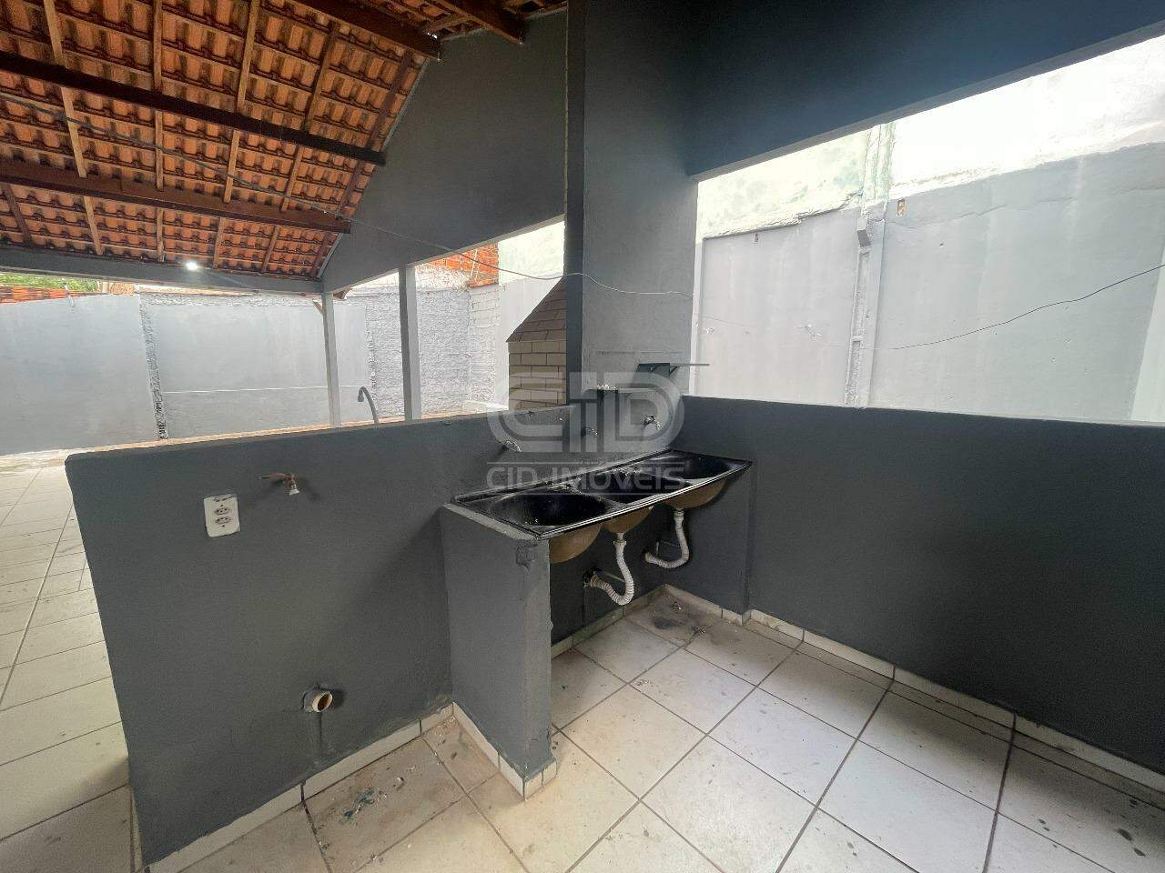 Casa para alugar com 2 quartos, 182m² - Foto 29