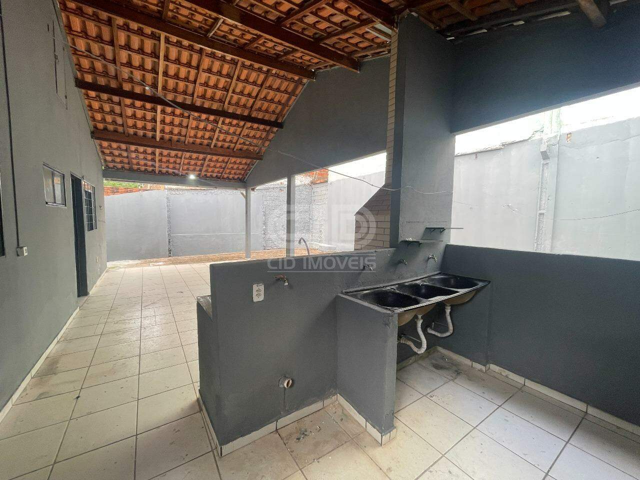 Casa para alugar com 2 quartos, 182m² - Foto 27